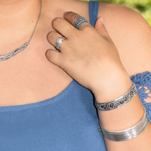 Load image into Gallery viewer, 10 Thin Bangle Bracelet Set