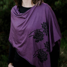 Load image into Gallery viewer, Allium Poncho Plum with Black