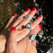 Load image into Gallery viewer, Oxidized Oval Roman Glass Ring
