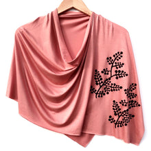 Load image into Gallery viewer, Berry branch Poncho Peach with Black